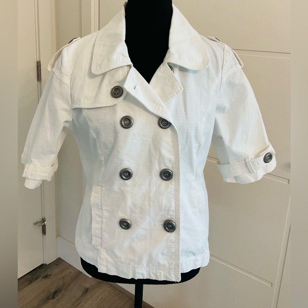 Serenade New York White Short Double Breast Safari Style coat
.